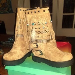 Current mood Sedona wedge boot